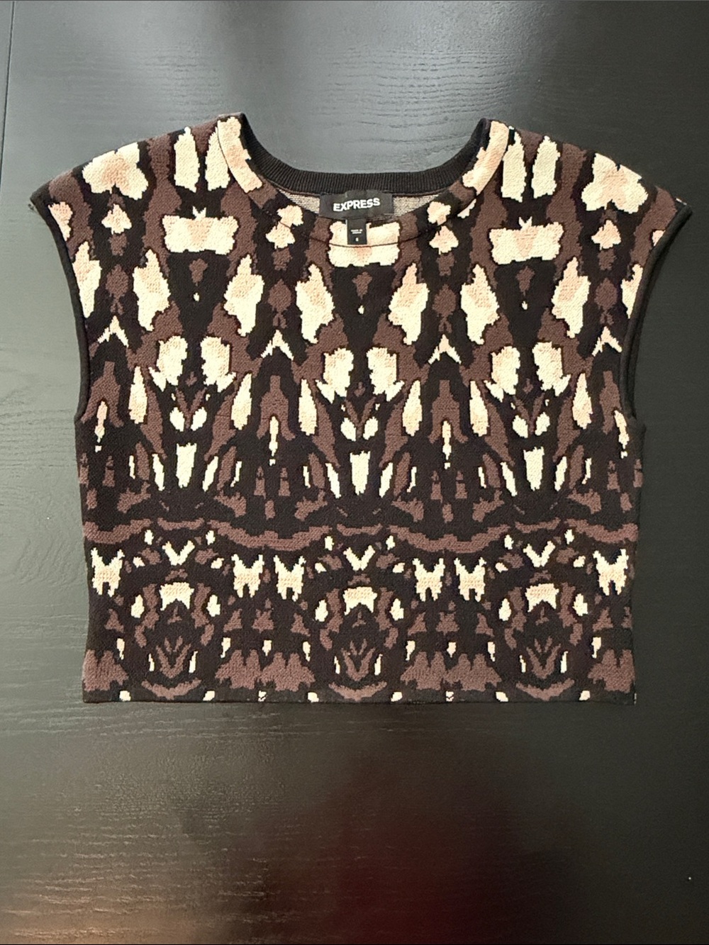 Express - Women's Sleeveless Patterned Crop Top - Black & Cream & Brown